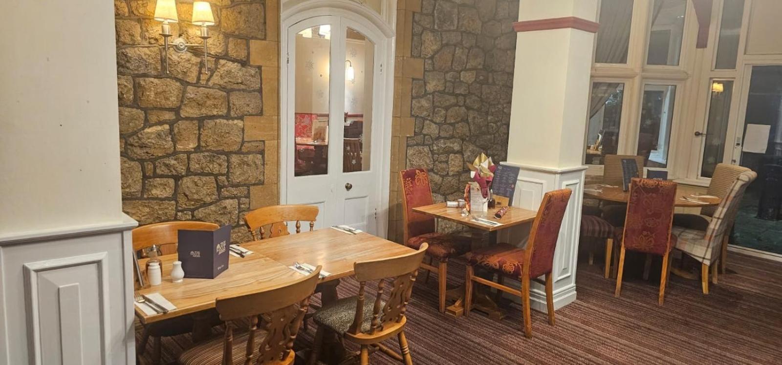 Sidcot Arms Hotel Winscombe Exterior photo