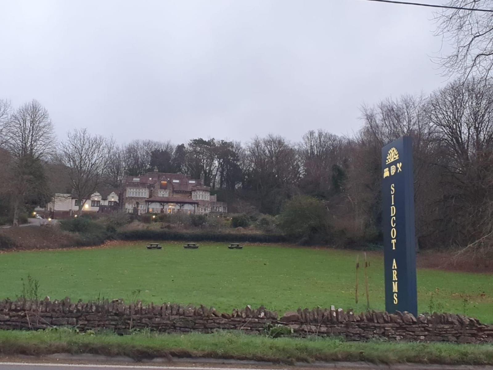 Sidcot Arms Hotel Winscombe Exterior photo